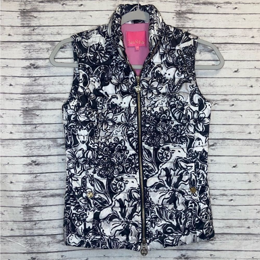 Lilly Pulitzer Elyn Puffer Vest With a Twist